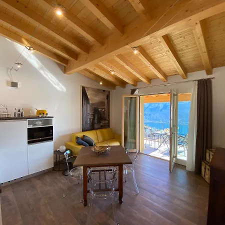 Apartament La Terrazza Sul Lago,